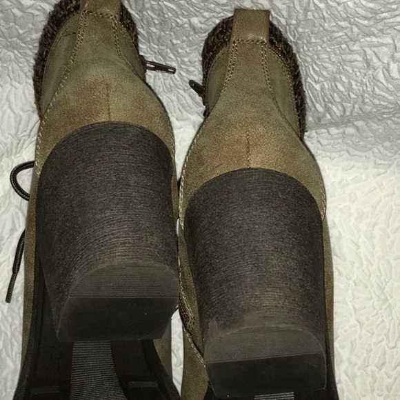 Jellypop Combat Lace Up Bootie - Picture 5 of 9